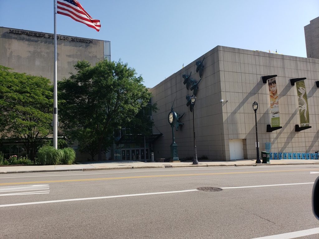 The Milwaukee Public Museum Sonlight Tours